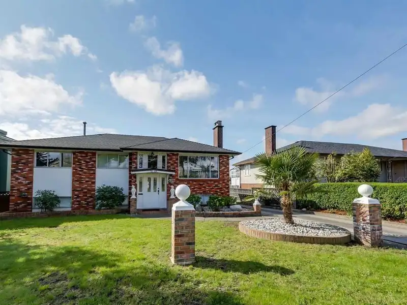 6198 AUBREY STREET - photo 1 of 1