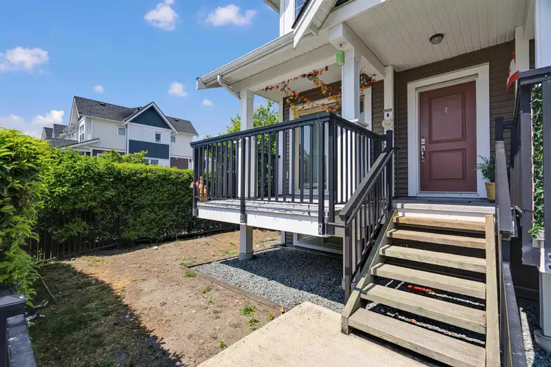 2 32633 SIMON AVENUE - photo 3 of 35