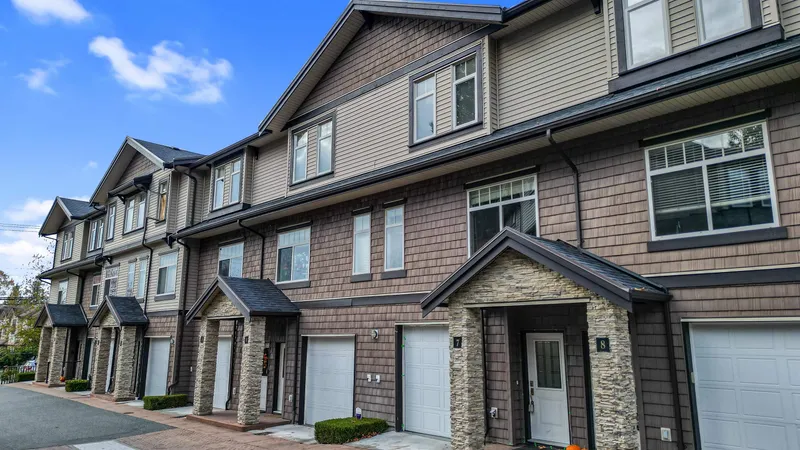 7 2950 LEFEUVRE ROAD - photo 1 of 25