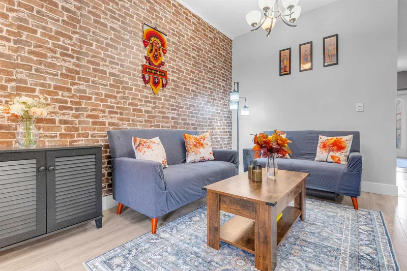 7 2950 LEFEUVRE ROAD - photo 2 of 25