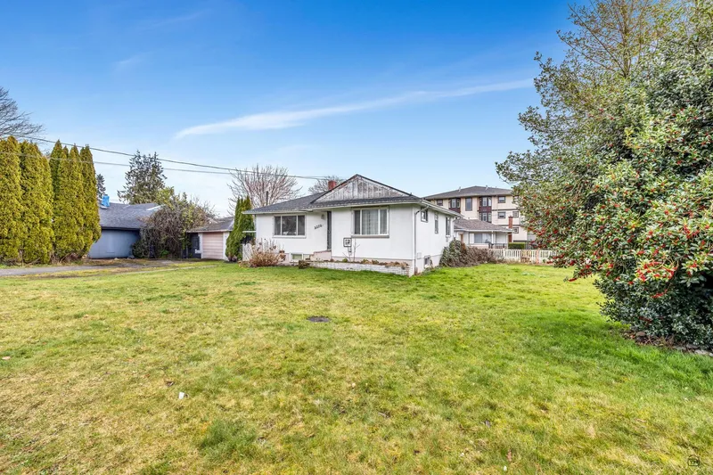 9370 STANLEY STREET - photo 4 of 16