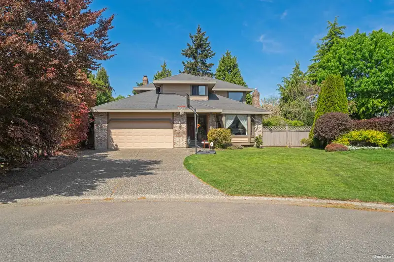 14937 20A AVENUE - photo 1 of 40