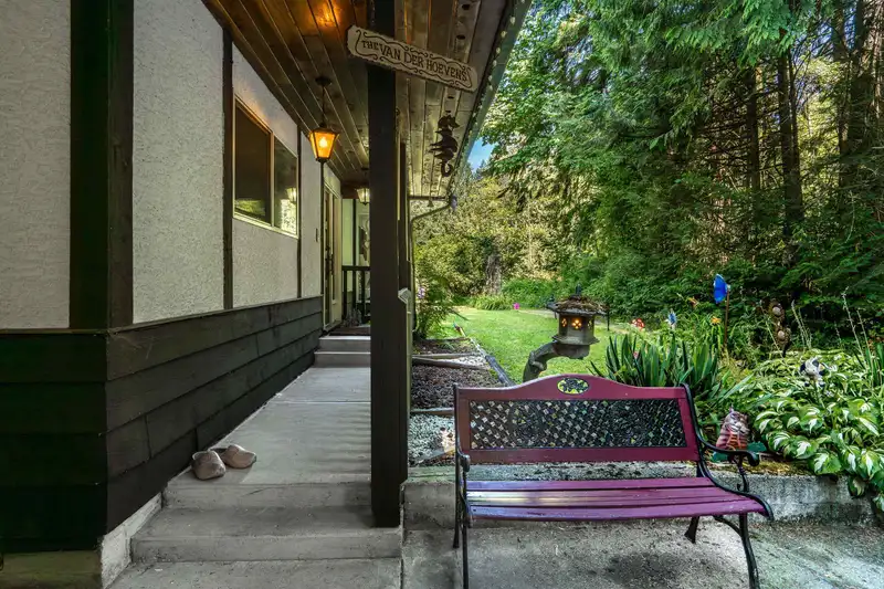23463 DOGWOOD AVENUE - photo 4 of 40