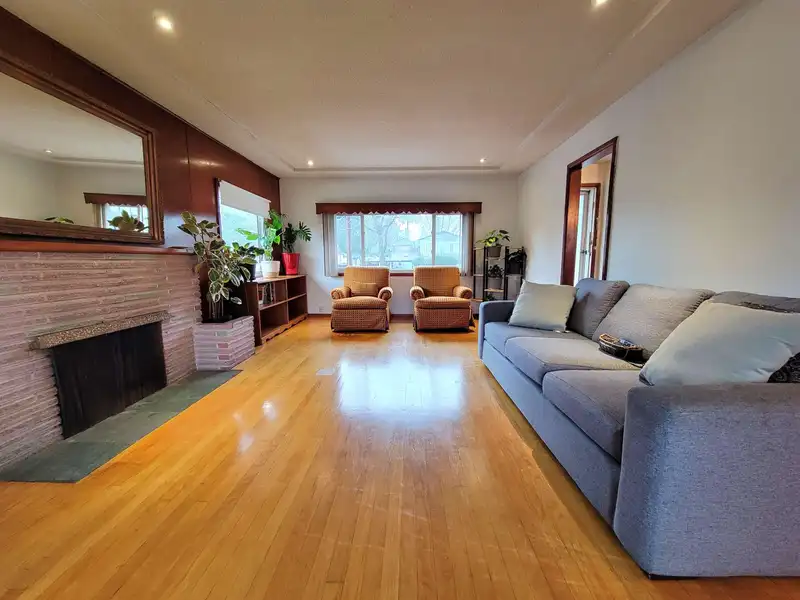 11037 131 STREET - photo 2 of 18