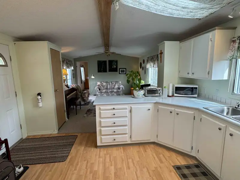 35 4116 BROWNING ROAD - photo 2 of 27