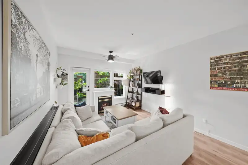 107 1369 56 STREET - photo 4 of 26