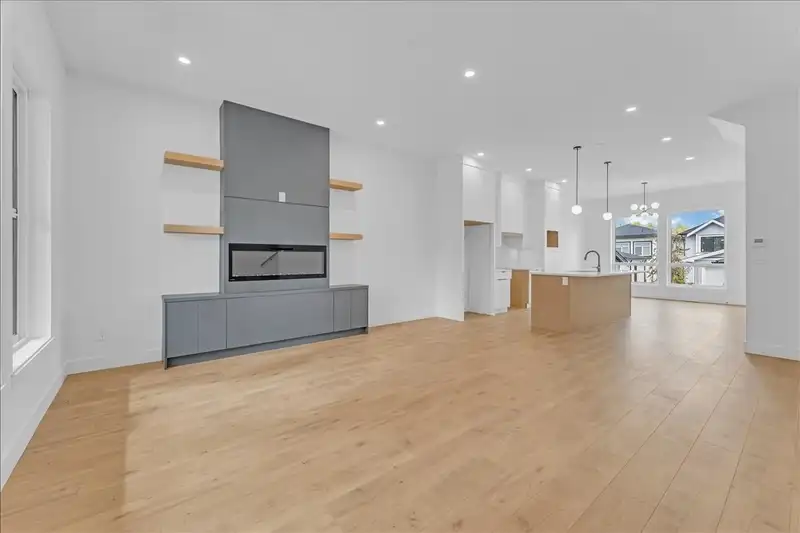 20487 74B AVENUE - photo 3 of 40