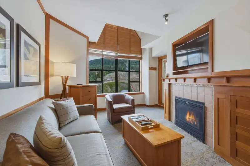 702 4320 SUNDIAL CRESCENT - photo 2 of 26