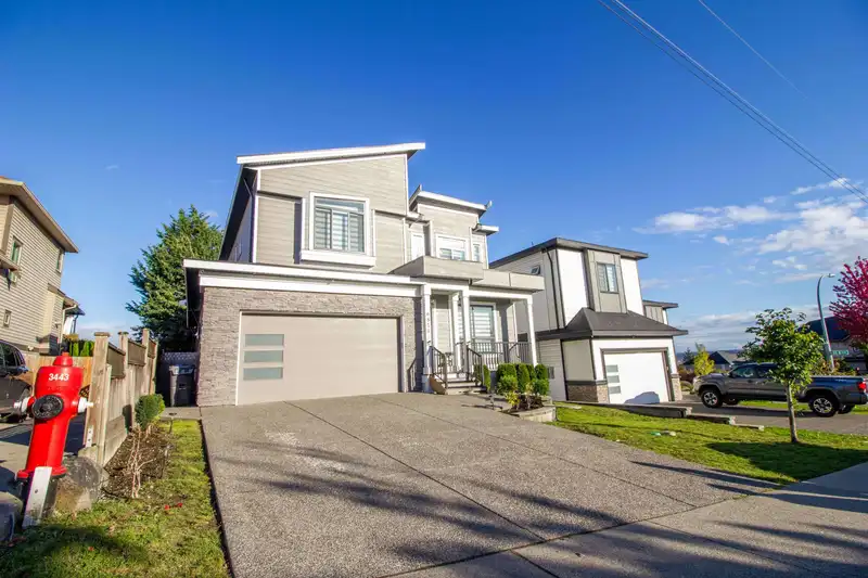 6870 197B STREET - photo 2 of 36
