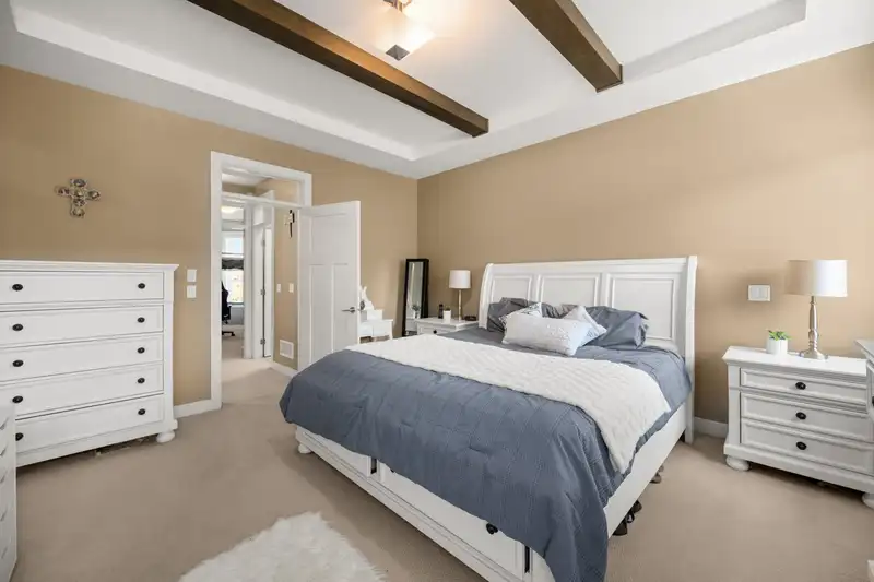 10 15977 26 AVENUE - photo 4 of 39