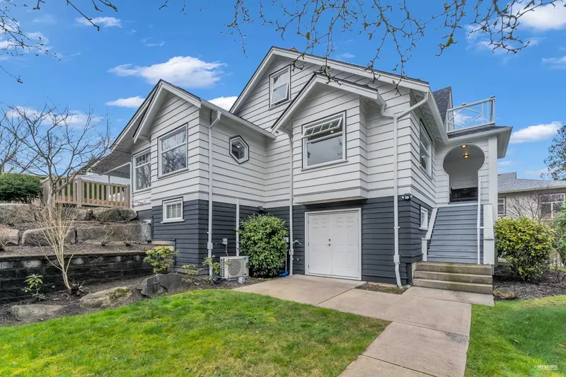 21 15188 62A AVENUE - photo 2 of 25