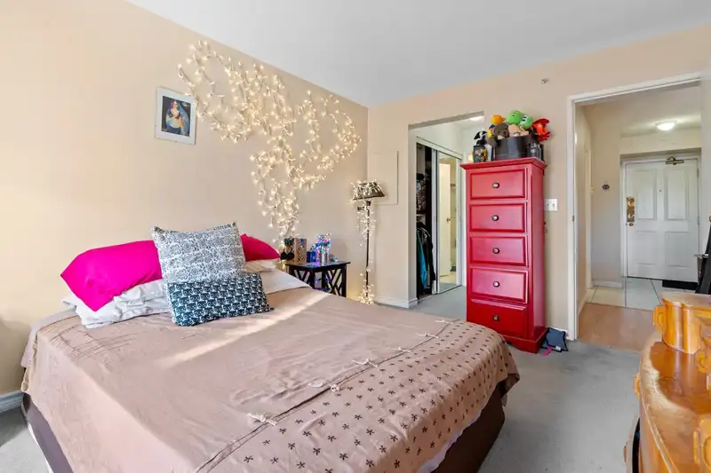 603 9830 WHALLEY BOULEVARD - photo 4 of 20