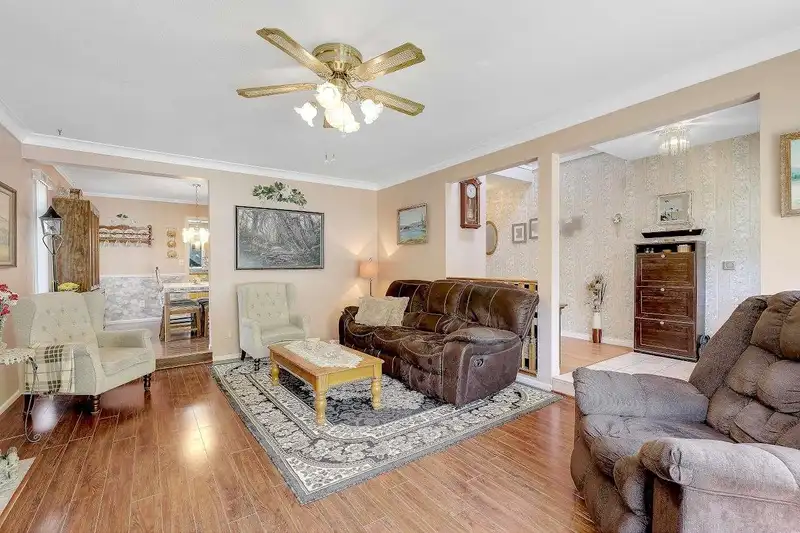 15965 89 AVENUE - photo 4 of 40
