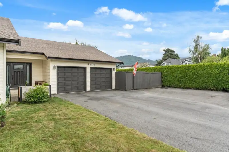 6850 BRADA STREET - photo 2 of 40