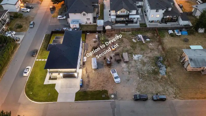 3051 ROYAL STREET - photo 2 of 39