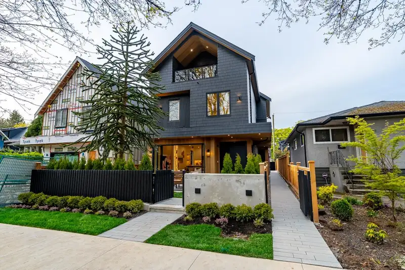 1 3345 W 13TH AVENUE - photo 3 of 24