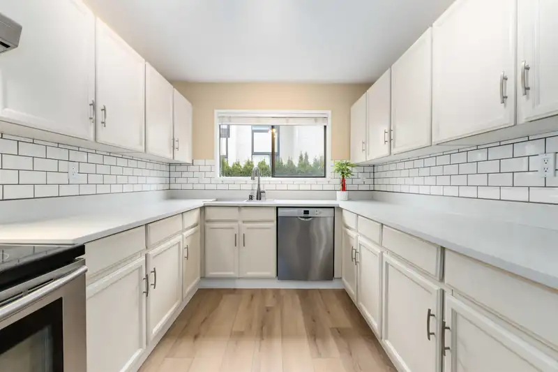 111 1520 VIDAL STREET - photo 4 of 36