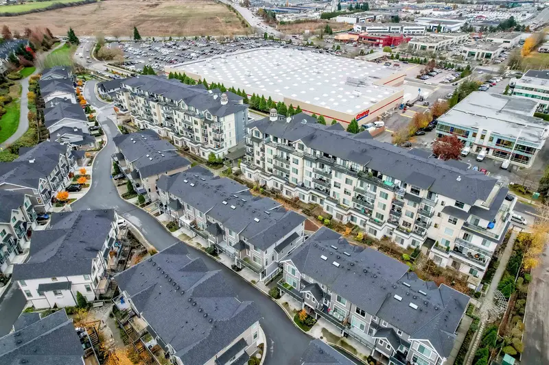 74 20487 65 AVENUE - photo 2 of 25