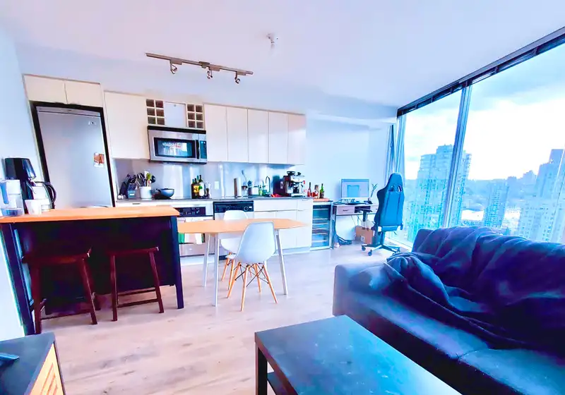 2309 233 ROBSON STREET - photo 1 of 9