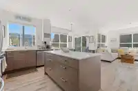 410 16388 64 AVENUE - thumbnail 1