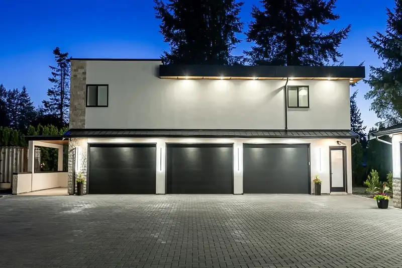 25031 57 AVENUE - photo 4 of 40