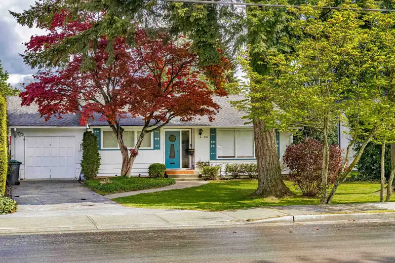 821 PORTER STREET - photo 3 of 32
