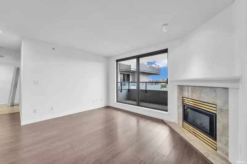 1106 6611 COONEY ROAD - photo 1 of 30