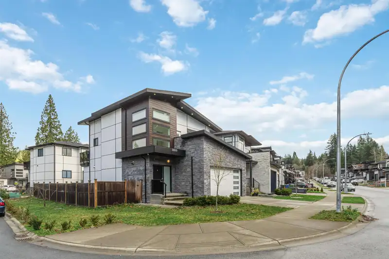 36689 DIANNE BROOK AVENUE - photo 2 of 40