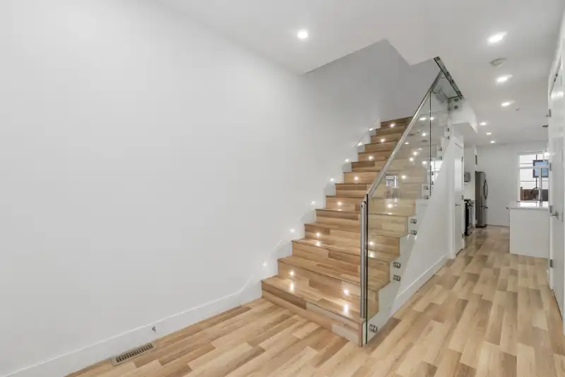 36689 DIANNE BROOK AVENUE - photo 4 of 40