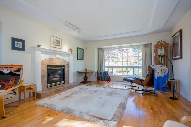 35390 MCCORKELL DRIVE - photo 4 of 40