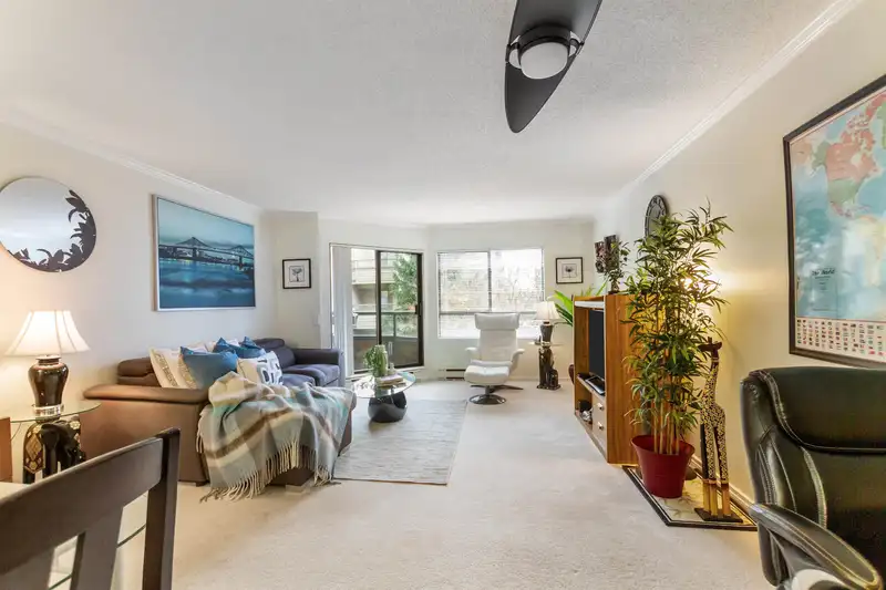 206 1690 AUGUSTA AVENUE - photo 2 of 30
