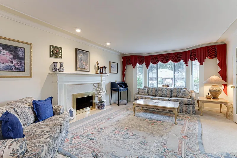 1254 PACIFIC DRIVE - photo 3 of 25