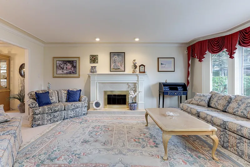 1254 PACIFIC DRIVE - photo 4 of 25