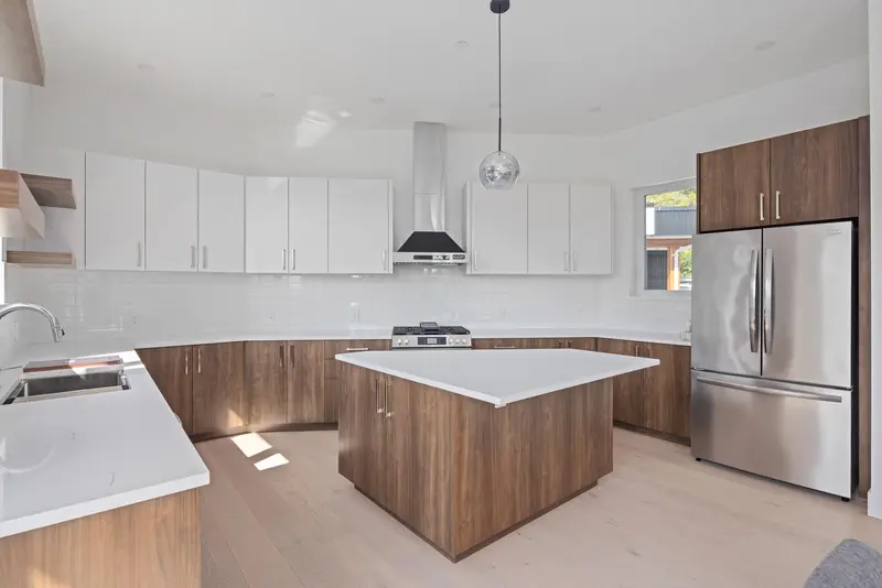 37 3385 MAMQUAM ROAD - photo 2 of 25