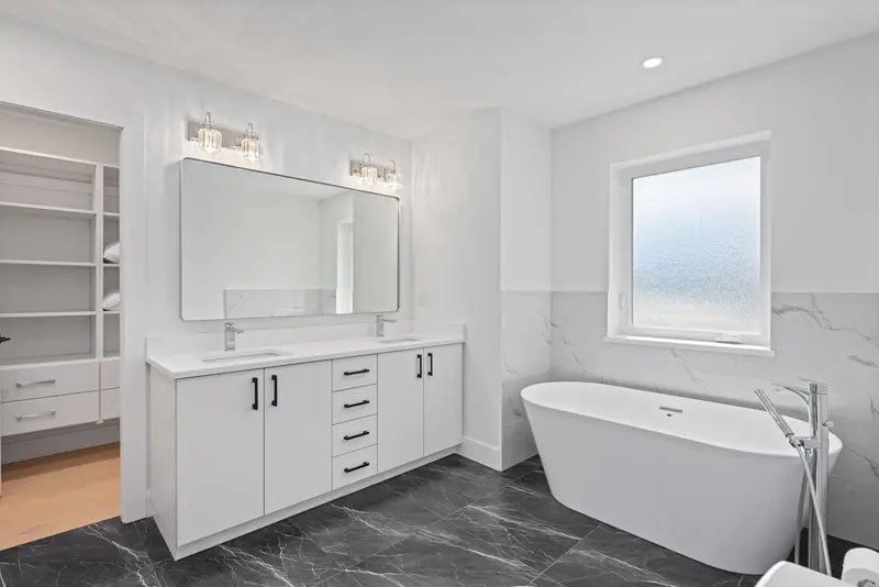 37 3385 MAMQUAM ROAD - photo 4 of 25