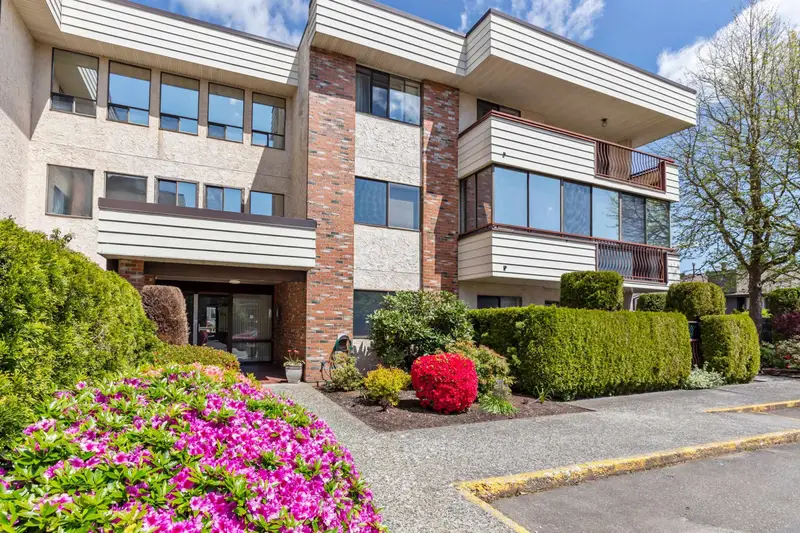 204 32885 GEORGE FERGUSON WAY - photo 2 of 25