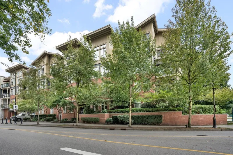 216 101 MORRISSEY ROAD - photo 3 of 24