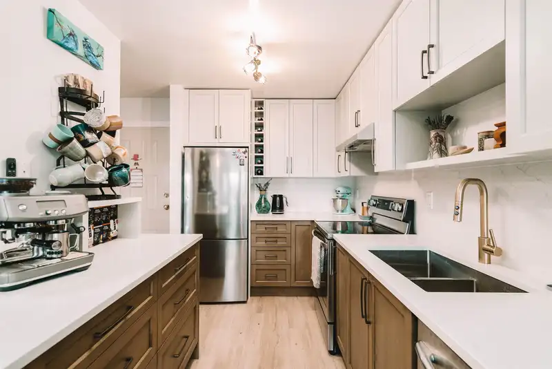 110 15150 108 AVENUE - photo 1 of 40