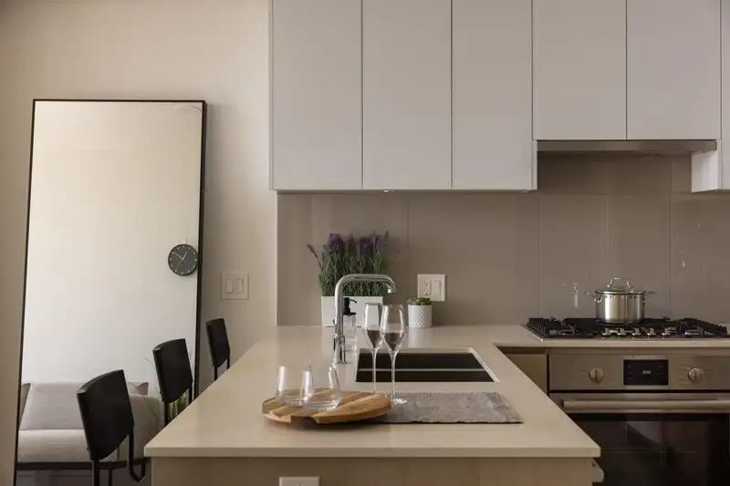 1507 618 CARNARVON STREET - photo 4 of 39
