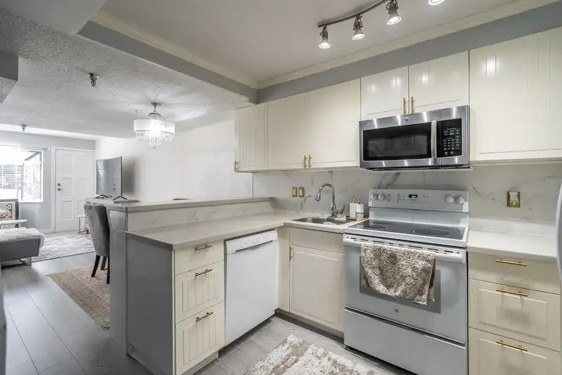 101 1363 CLYDE AVENUE - photo 1 of 27