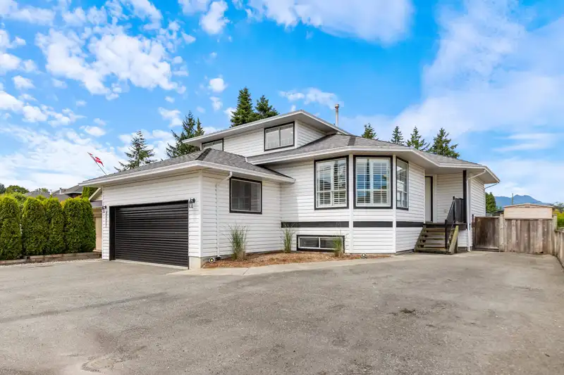 20307 TELEP AVENUE - photo 1 of 40