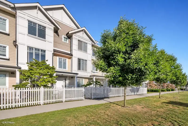 6 7056 192 STREET - photo 2 of 14