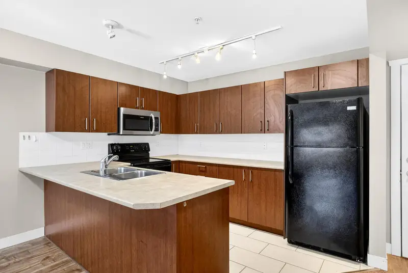 201 45559 YALE ROAD - photo 3 of 25