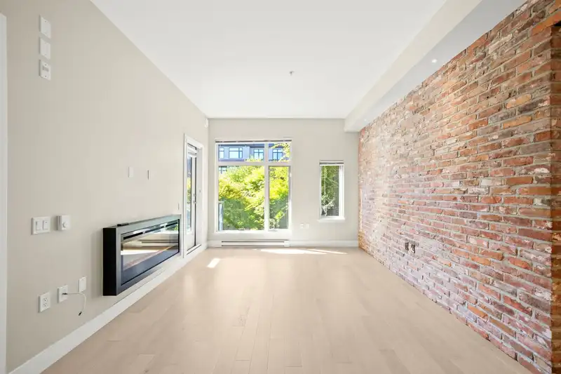 211 260 SALTER STREET - photo 3 of 33