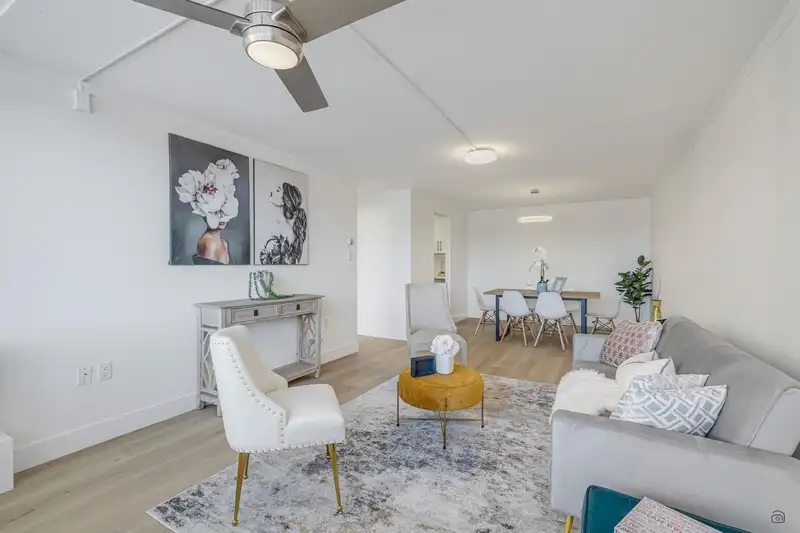 505 6651 MINORU BOULEVARD - photo 2 of 16