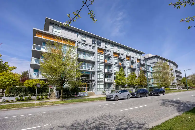 404 5289 CAMBIE STREET - photo 2 of 23