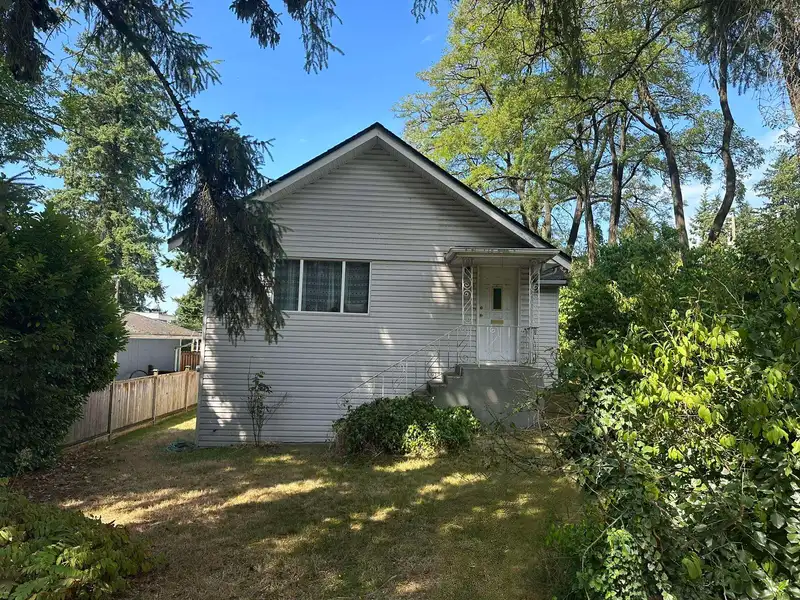 8015 NELSON AVENUE - photo 1 of 12