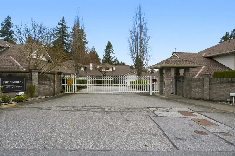 5 15099 28 AVENUE - photo 1 of 25