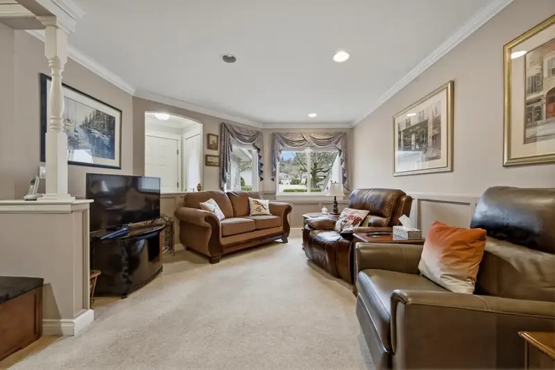 5 15099 28 AVENUE - photo 3 of 25