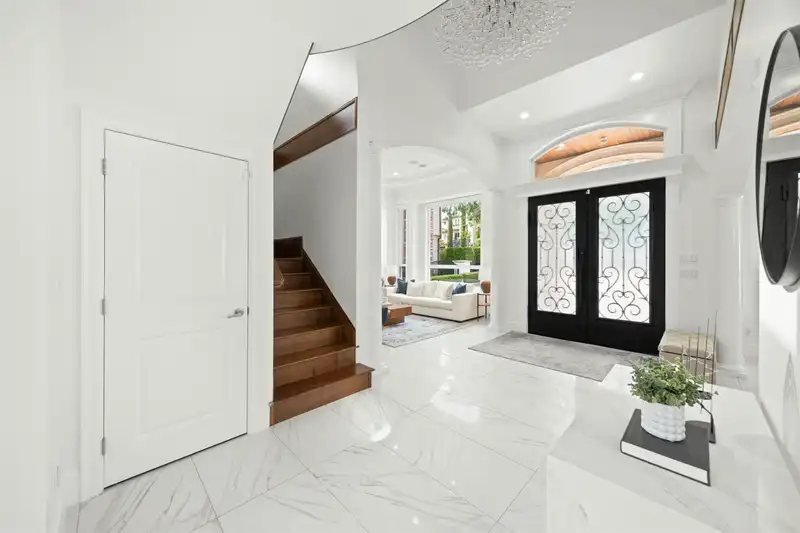 7638 AUBREY STREET - photo 4 of 39